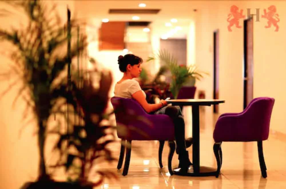 Hotel Leones Puebla Eksteriør bilde